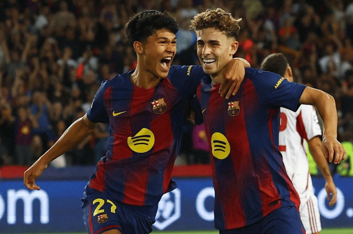 欧冠惨案诞生！弗里克缔造8年神迹，拉什福德神了：12场造10球